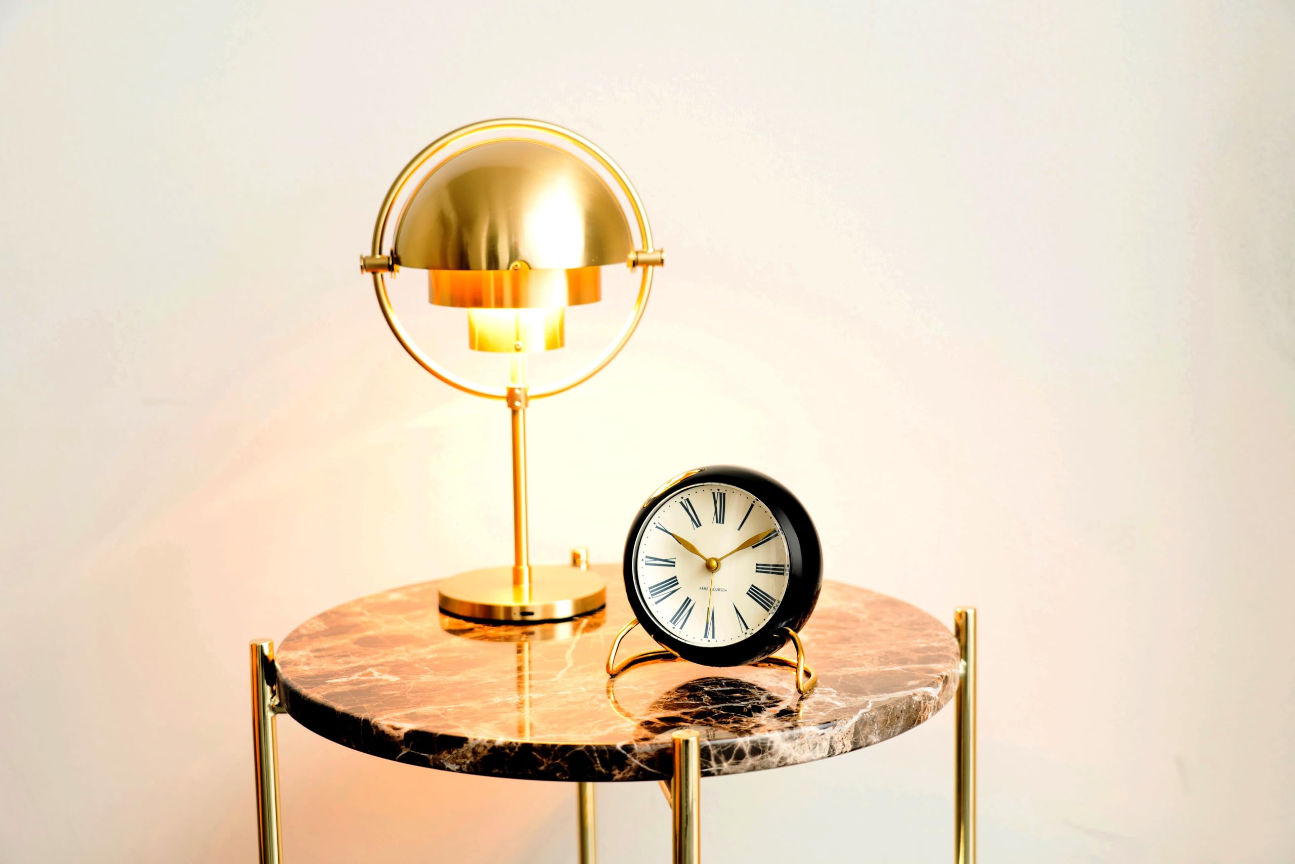 Amazon.co.jp: ARNE JACOBSEN 置き時計 目覚まし時計 11cm 北欧